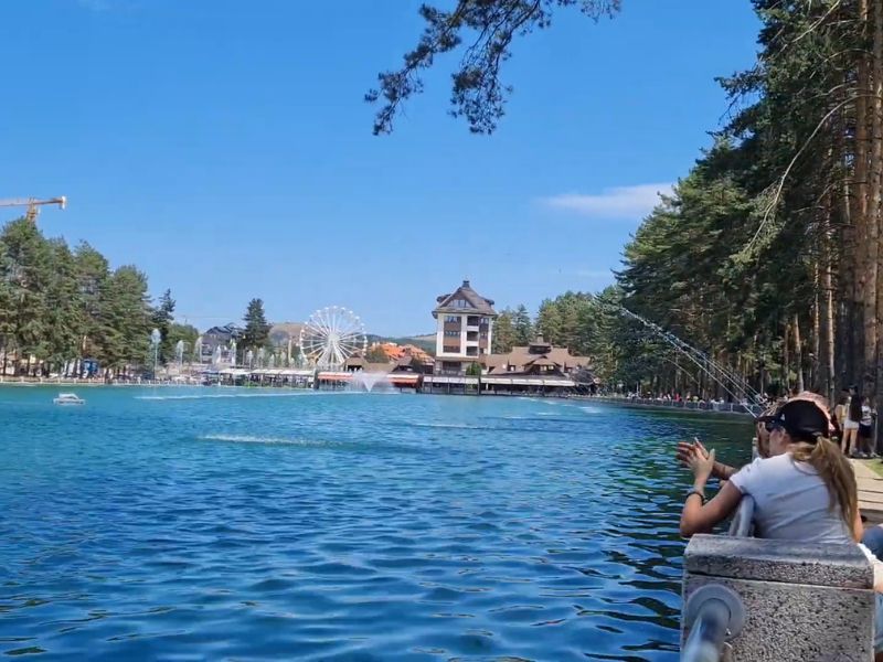 Zlatibor i jezero u samom centru